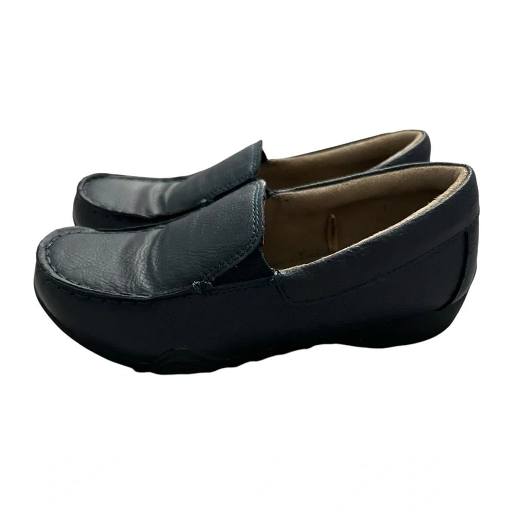 The Children’s Place Sz 1 Boys Navy Blue Slip-On Faux Leather Shoes